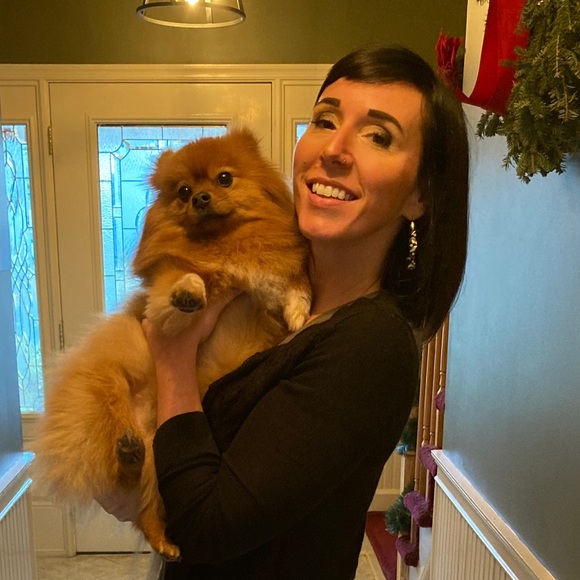 Meet your Posher, Jennifer - Picture 1 of 1